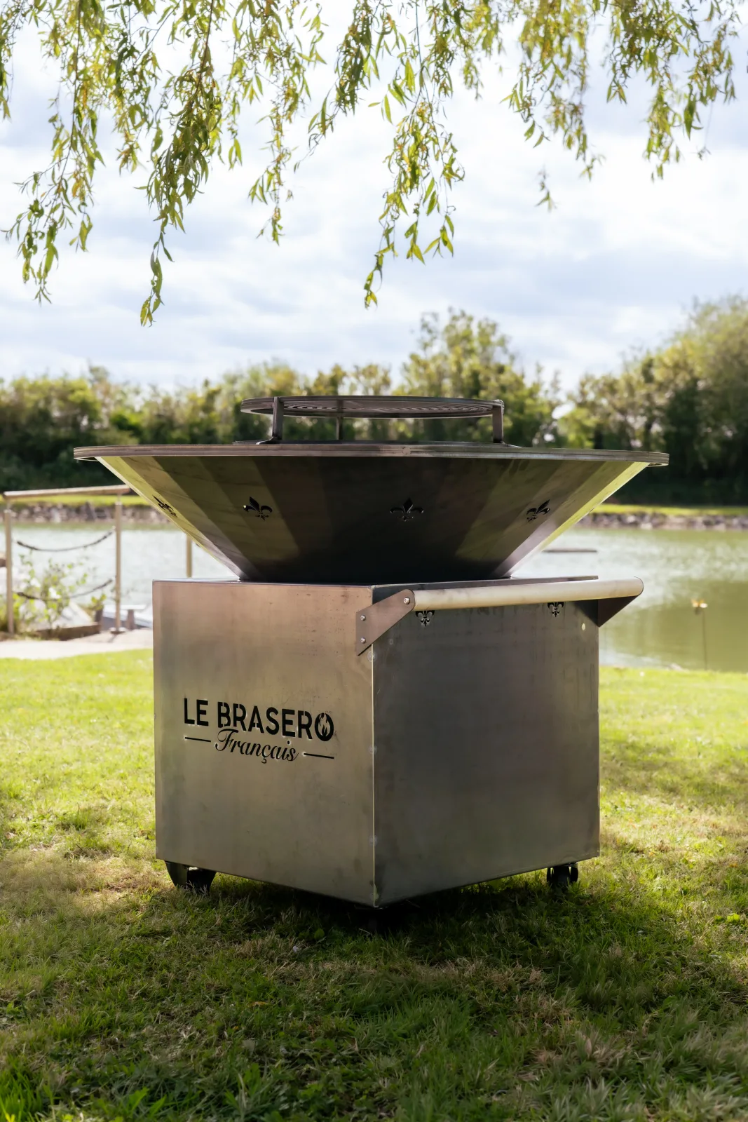 Brasero 120 cm en acier corten, large plancha pour recevoir en nombre